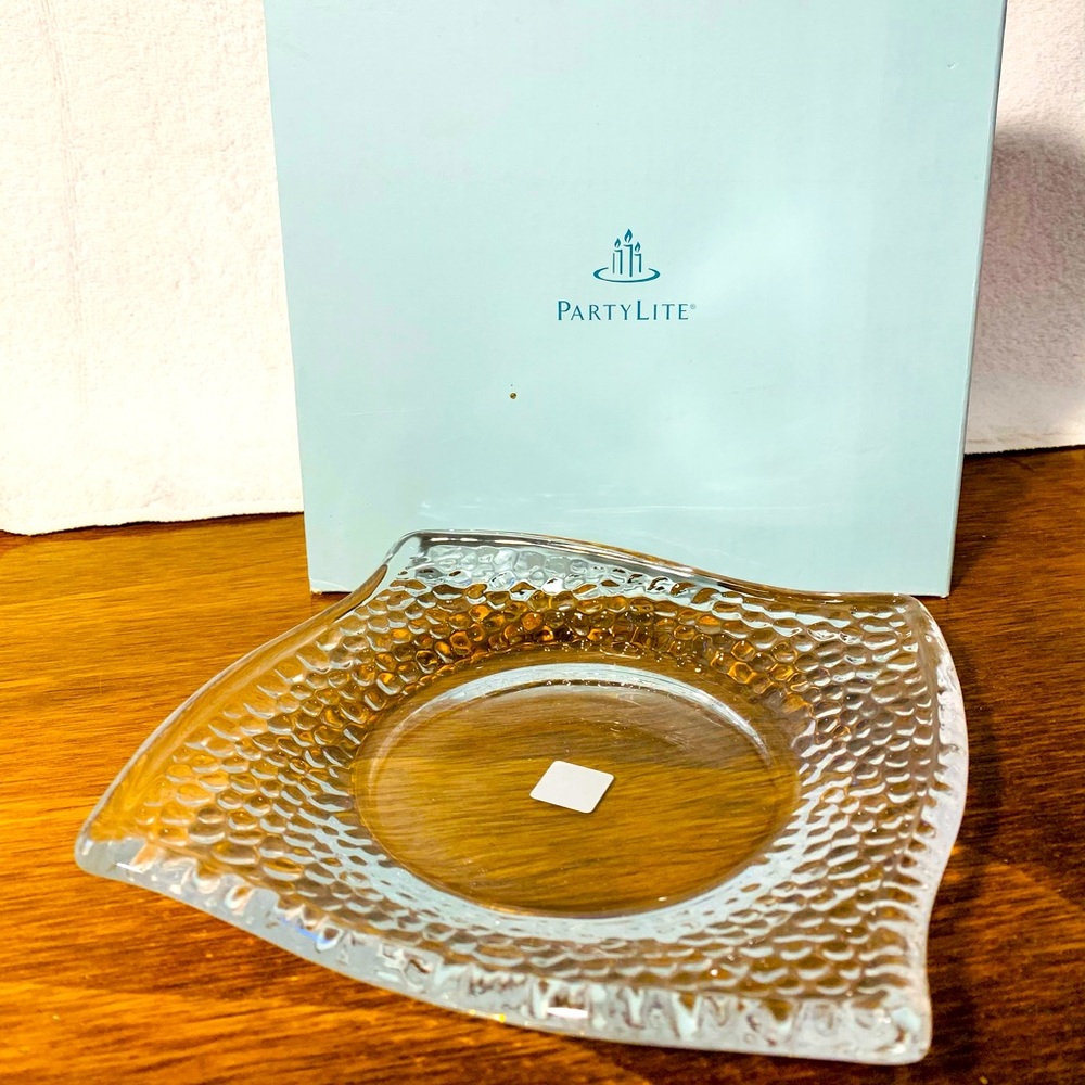 RETIRED PartyLite Clarity Pillar Tray
